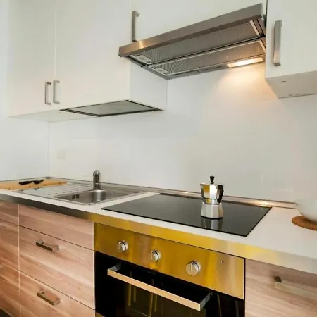 Alberto Mario By Halldis Appartement